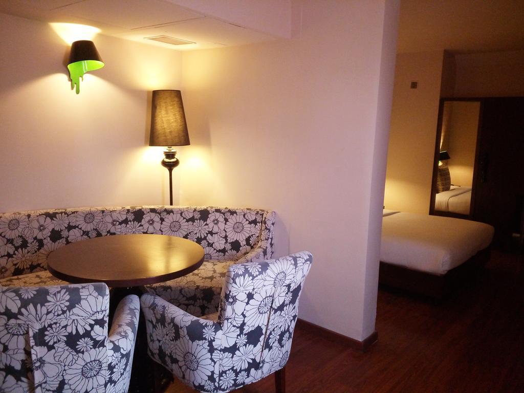 Best Western Plus O2 インドール エクステリア 写真